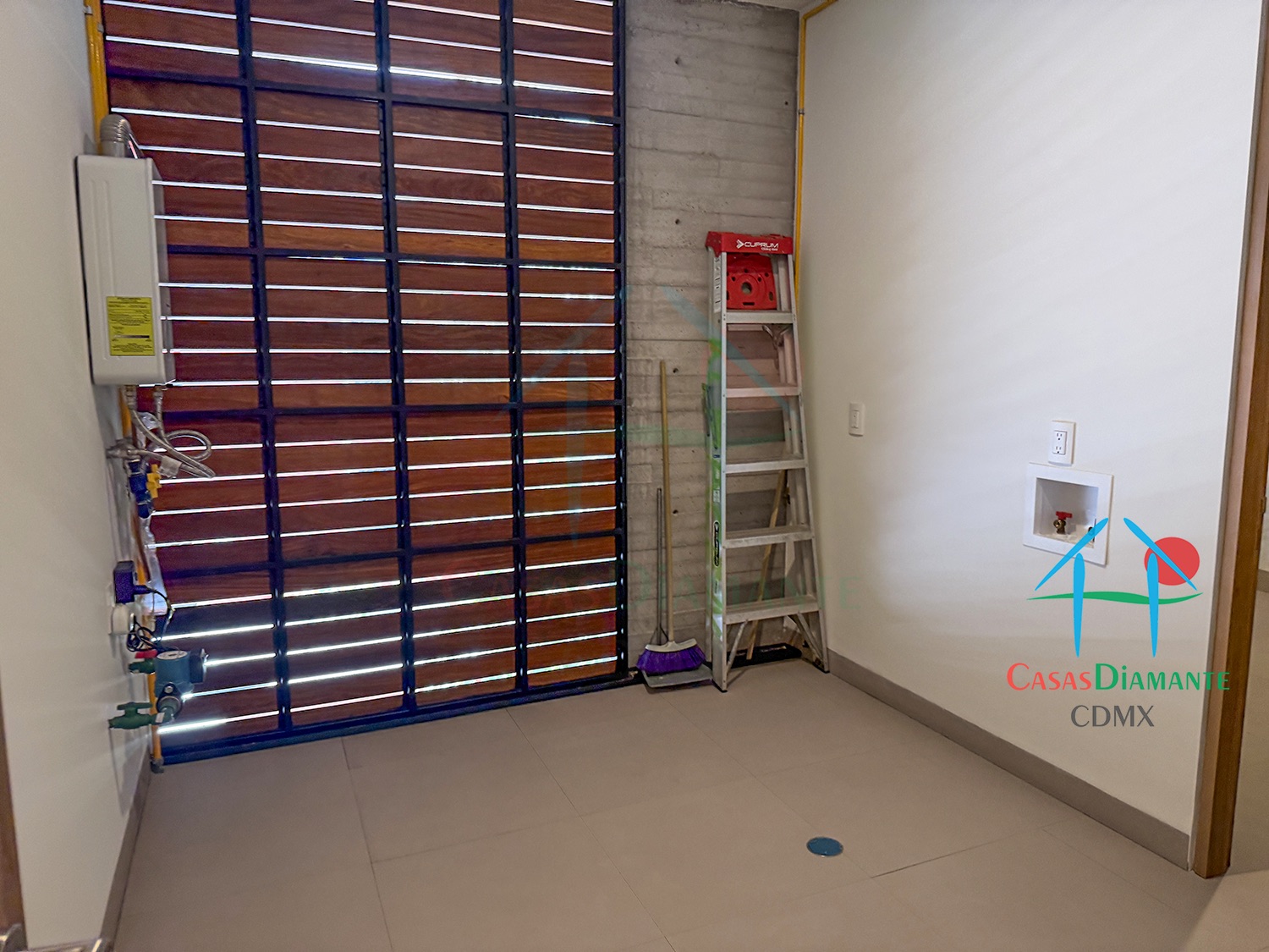 Las Aguilas Ursus BJB - Lavandería 1